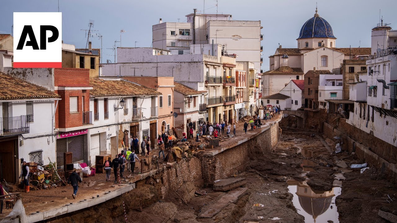 Residents assess damage after flooding devastates Valencian town of Chiva