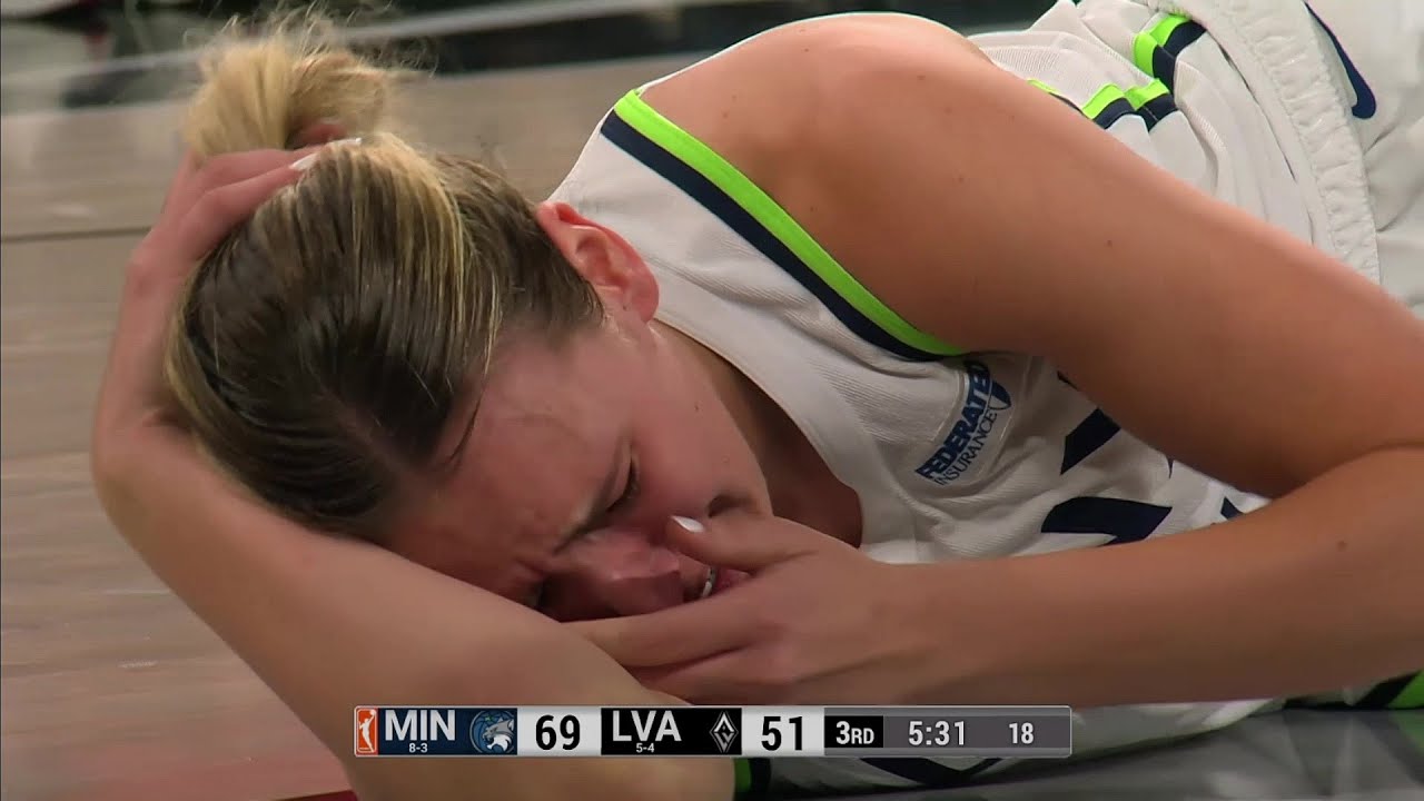🤕 Alanna Smith KICKED In HEAD By OWN TEAMMATE After Being SHOVED By Jackie Young On Rebound!