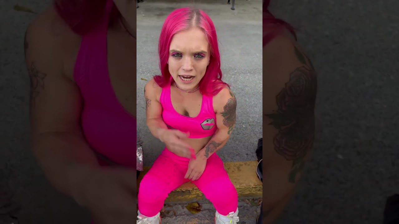 Meet 20 Micro Wrestlers!
