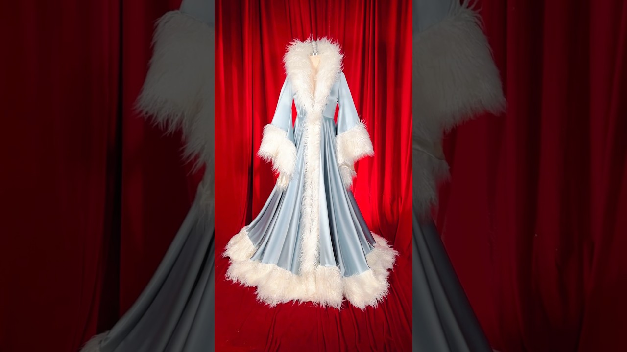 I FINALLY made it. THE Martha May Robe from The Grinch! #shorts