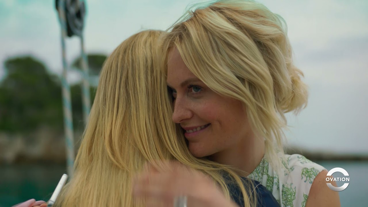 Julia Stiles' New Bestie | RIVIERA