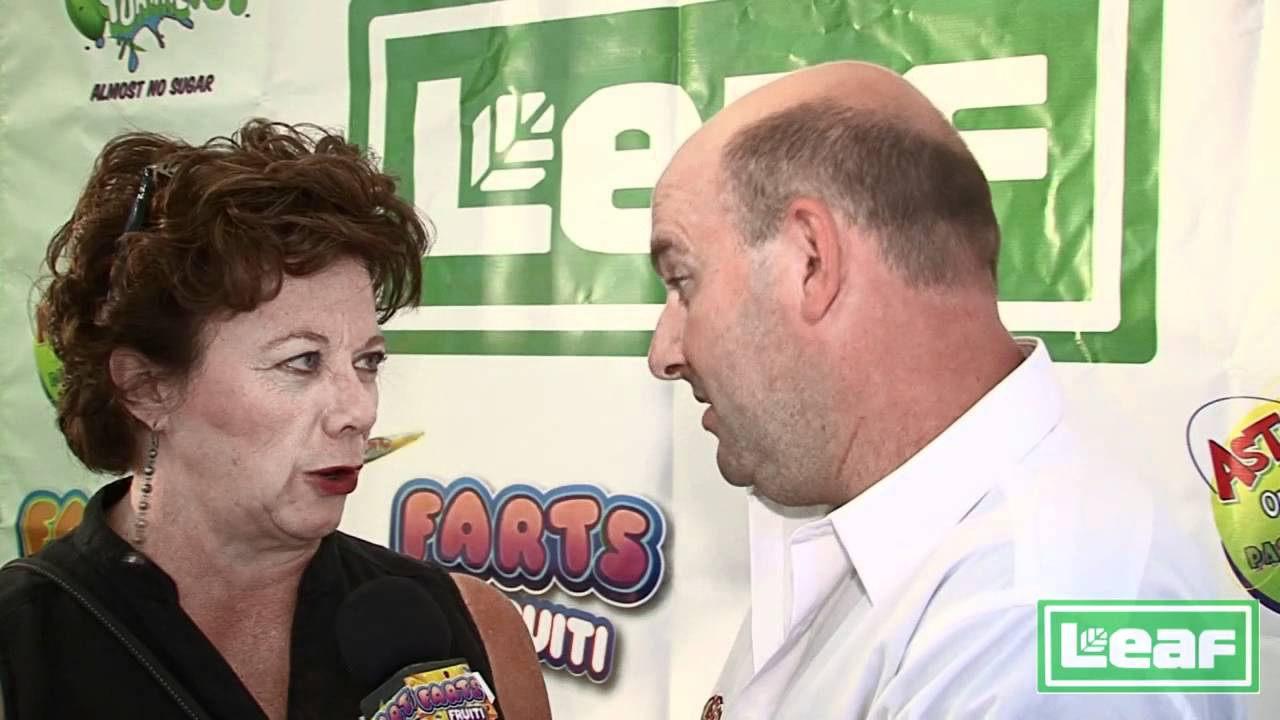 Rondi Reed form Mike and Molly is interviewed by Brian Whitman for Leaf Brands
