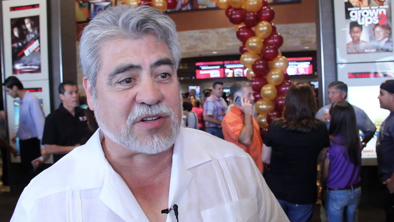 Cinemark Movie Bistro Ribbon Cutting