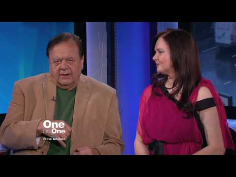 Dee Dee Sorvino Shares how she met her "GoodFella" Paul Sorvino