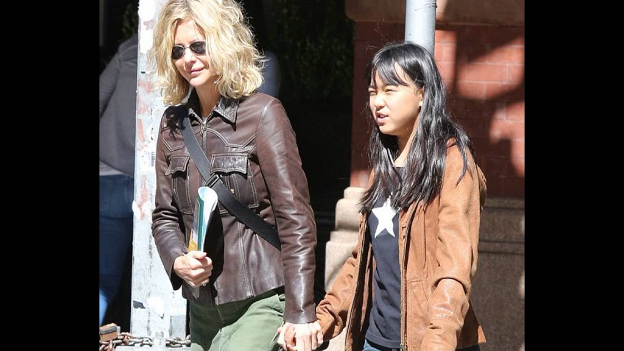 Meg Ryan goes shopping books daughter Daisy True Soho
