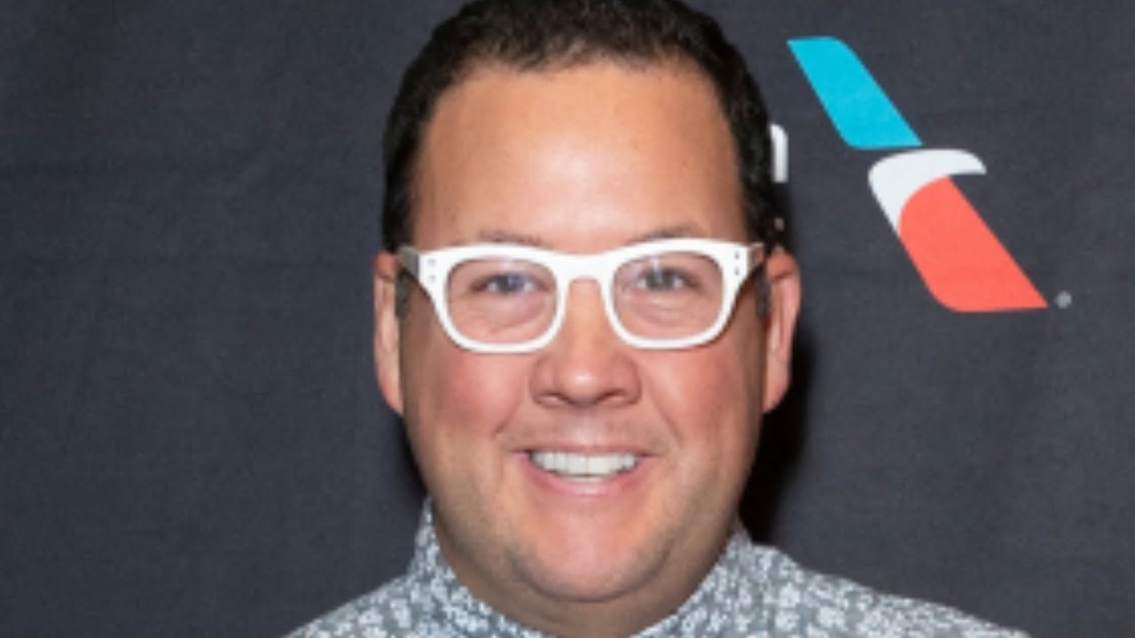 The Reason Graham Elliot Closed All Of His Restaurants