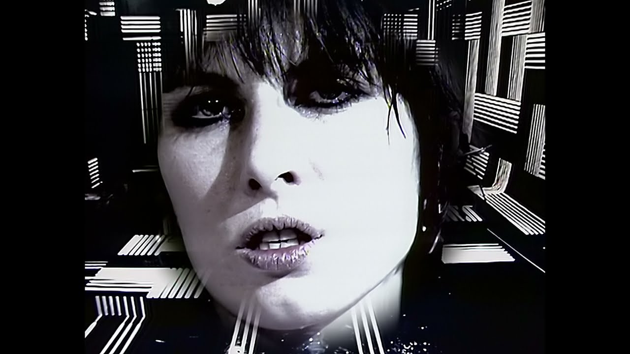 Pretenders - Talk Of The Town (Official Music Video)