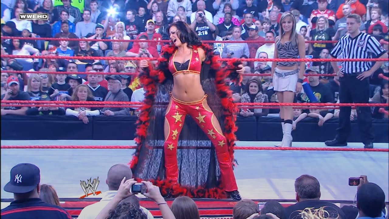 Candice Michelle vs. Beth Phoenix (RAW Feb. 2, 2009)