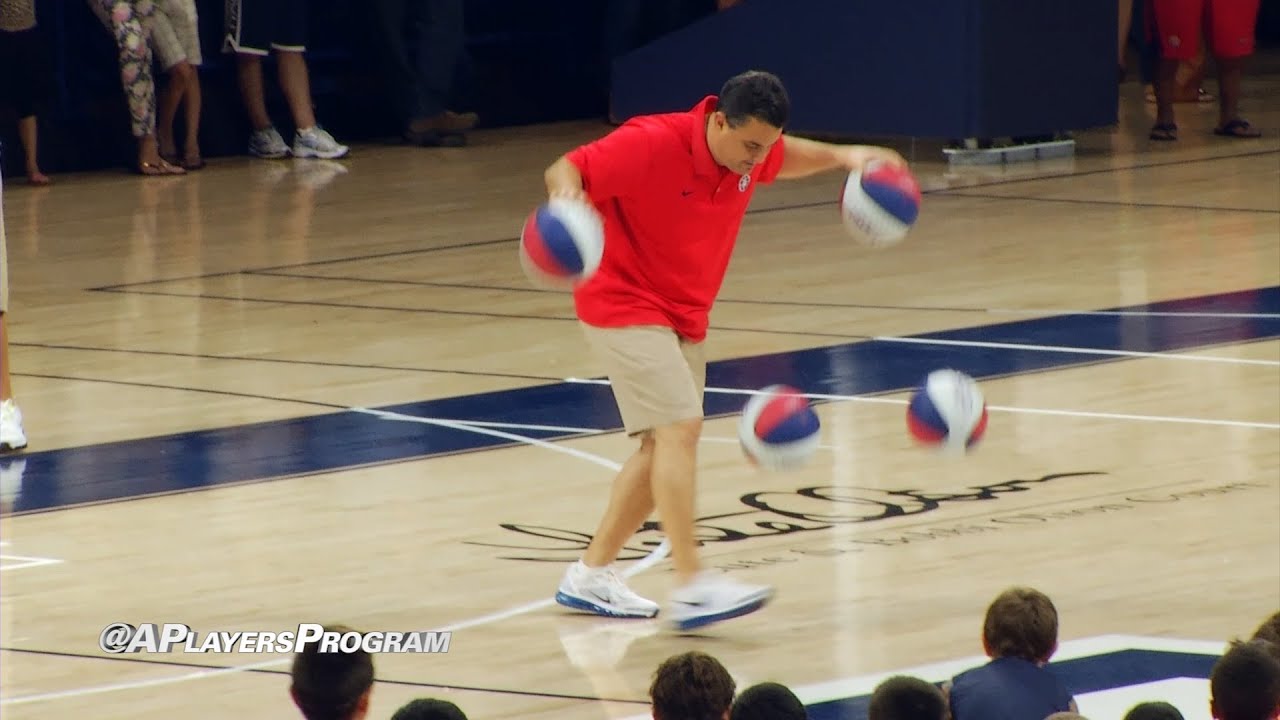 Sean Miller Dribbling 4 Basketballs For 20 Seconds