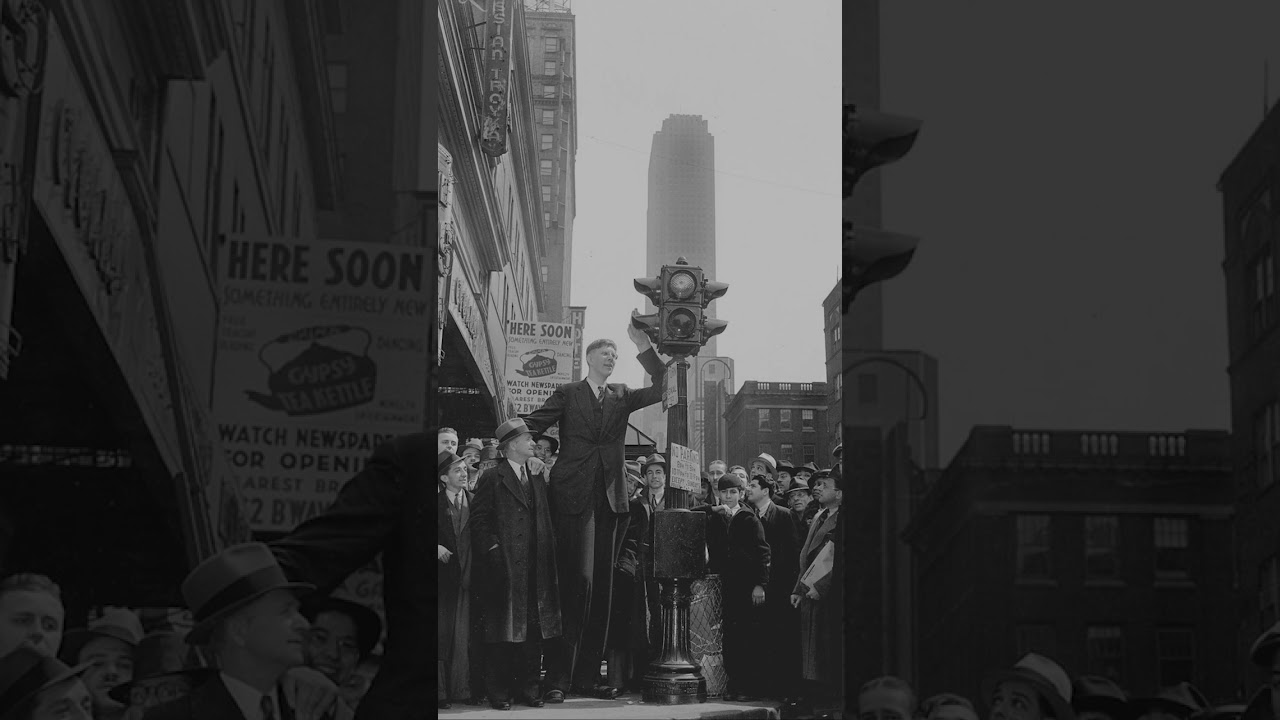 The Tallest Person to Ever Live: 8ft 11in Robert Wadlow