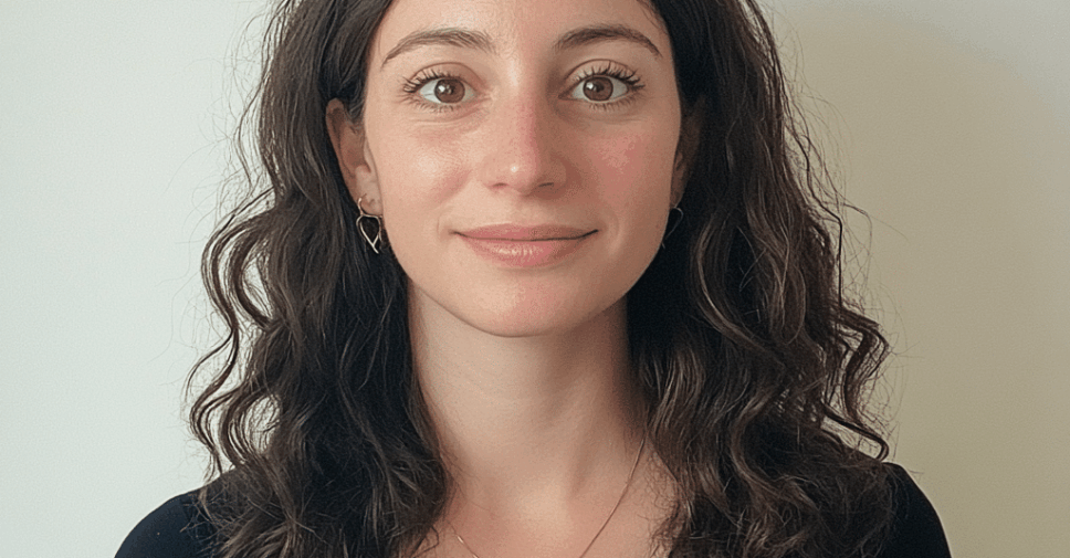 caroline arapoglou